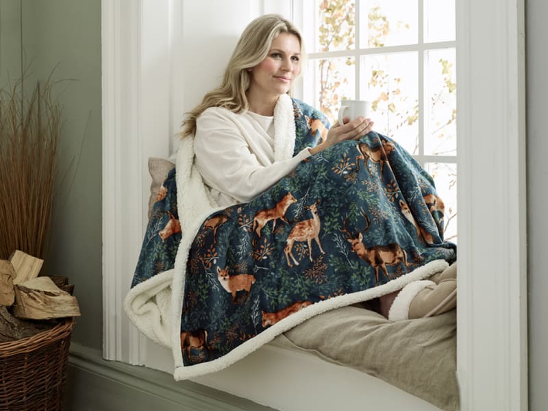 Heated Throw Fox & Deer Teal 140 x 180cm 41026010